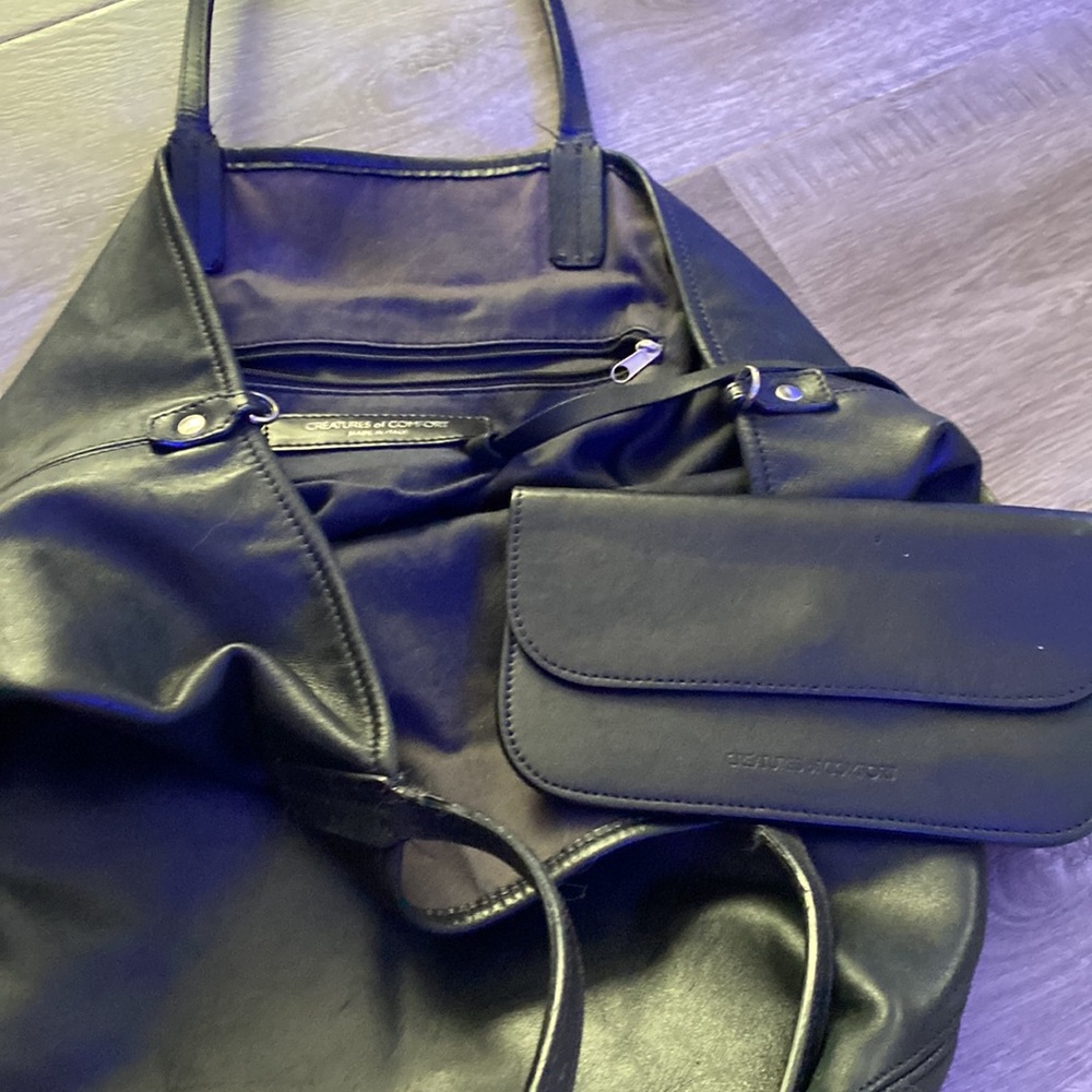 Black leather tote bag from Creatures Of Comfort - Picture 5 of 16